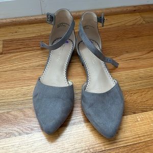 Gray suede pointed toe flats